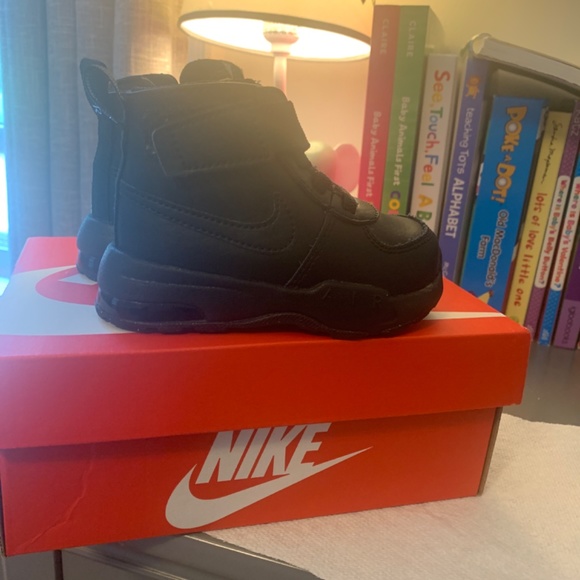 Infant Nike Air Max Goaterra 2.0 (size 5C)
